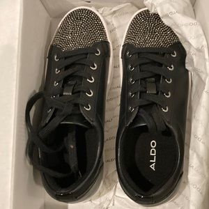 NWT Aldo crystal sneakers size 5